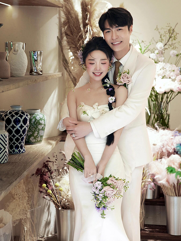 Elegant Satin Wedding Dress Si - Photography Young 评论和价格