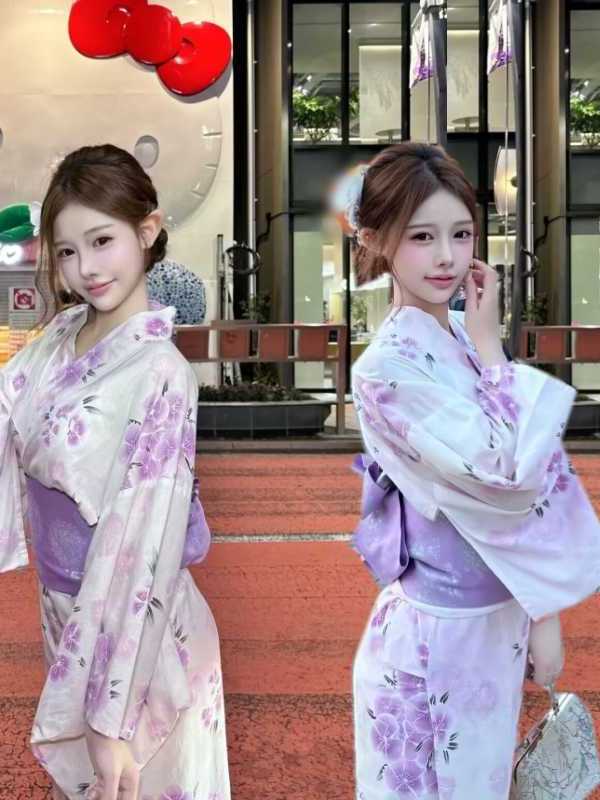 Traditional Japanese Kimono St - Photography Young 评论和价格