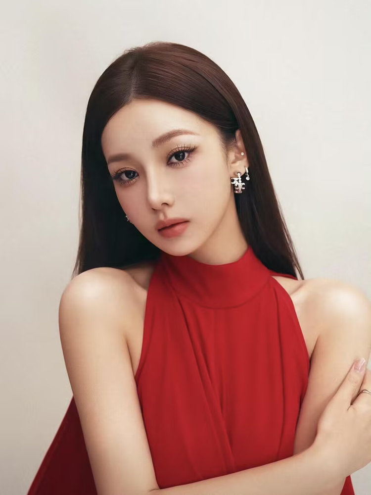 New Red Portrait Photography C - Photography Magazine 评论和价格