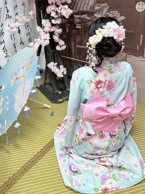 Traditional Japanese Kimono St - Photography Young 评论和价格